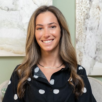 Deryn Fishman, AMFT, therapist at LifeBloom Therapy